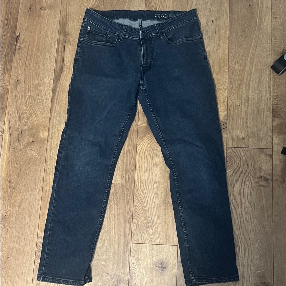 Izod Men's Slim Jeans in Dark Blue 30x34